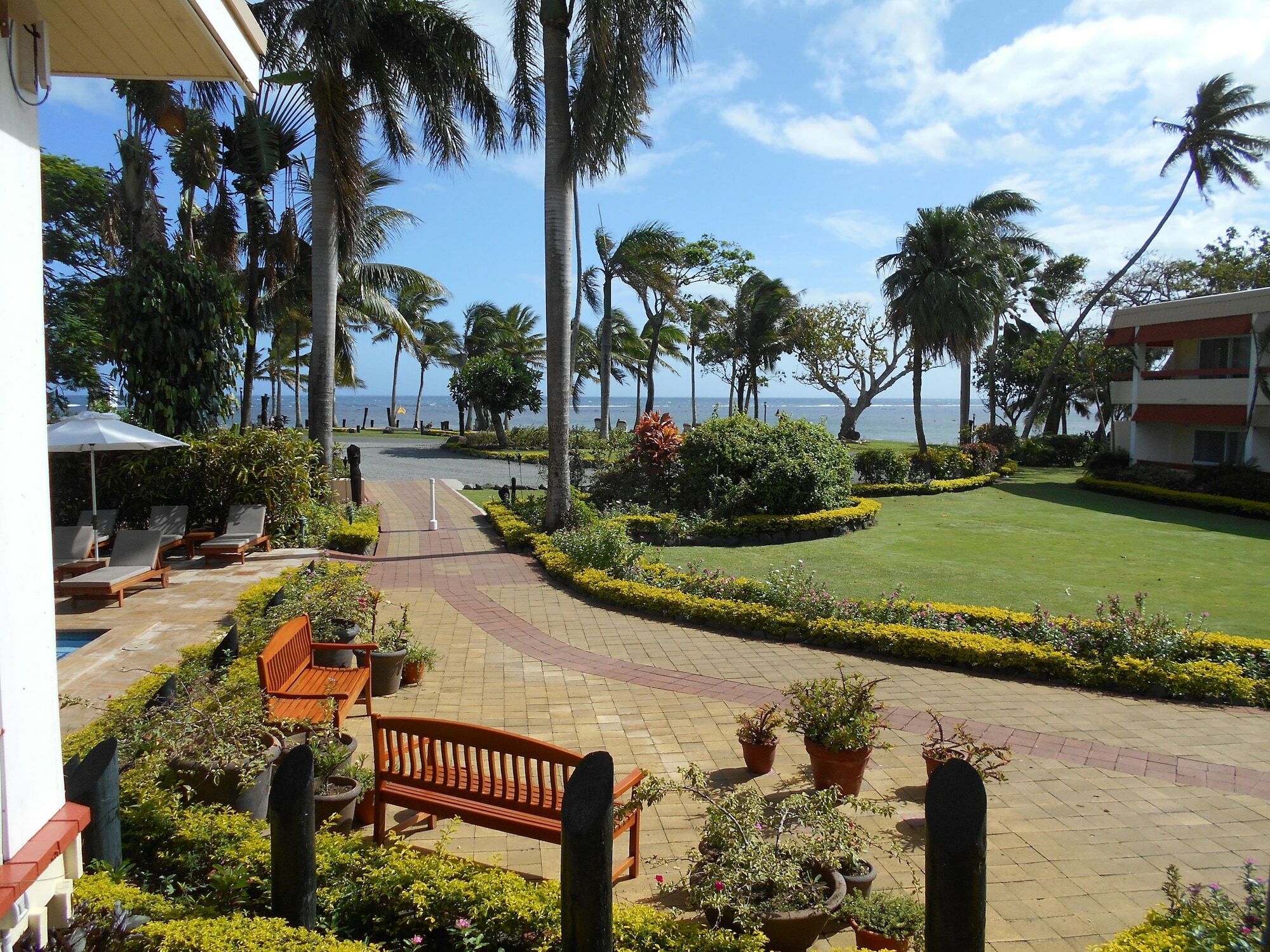 Bedarra Beach Inn Korotogo Exterior photo